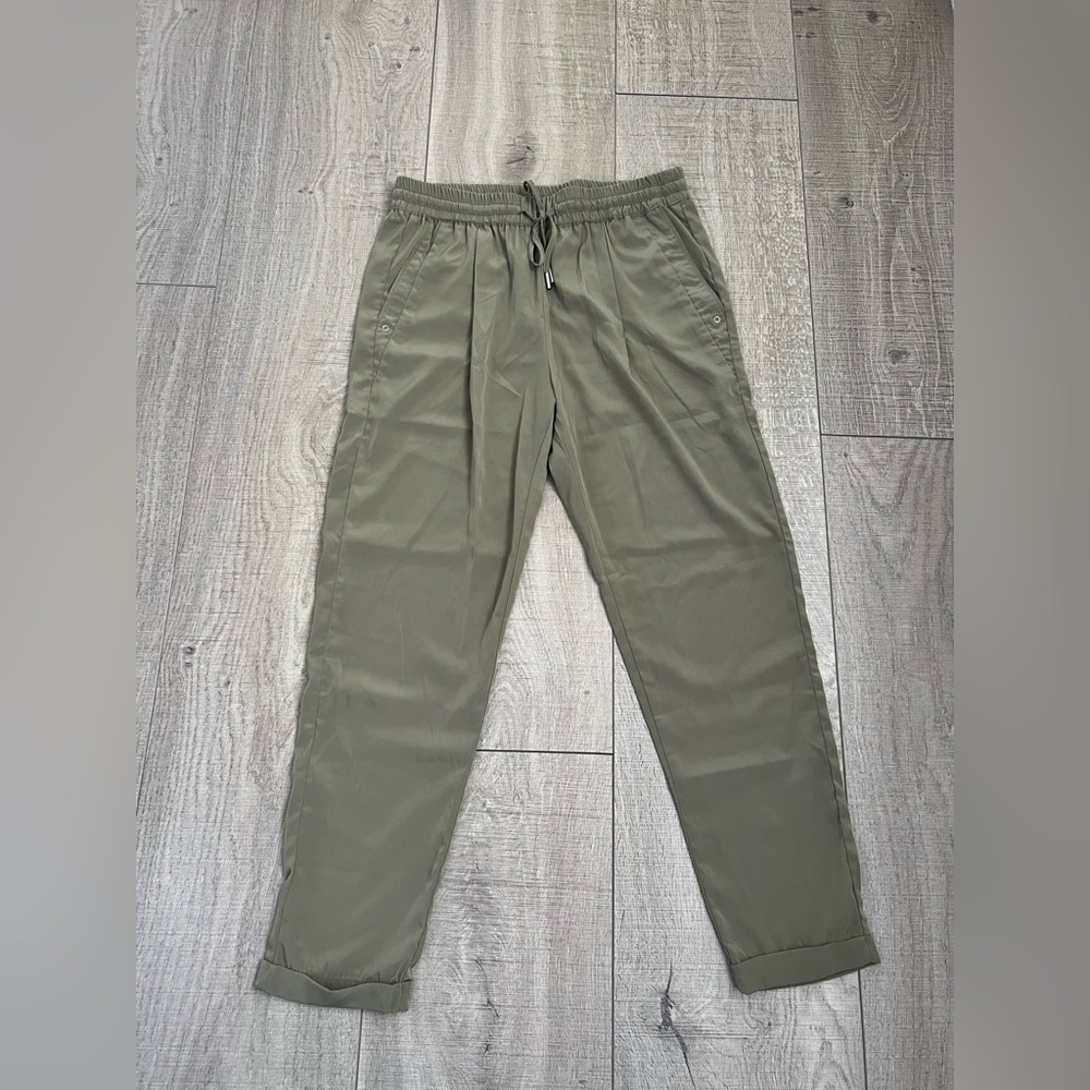 Bershka Khaki Jogger Casual Pull On Pants Size Small